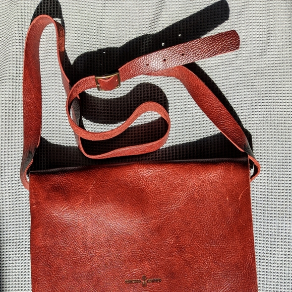 Beartooth Leather CopperMine Leather Crossbody Bag - Picture 4 of 8